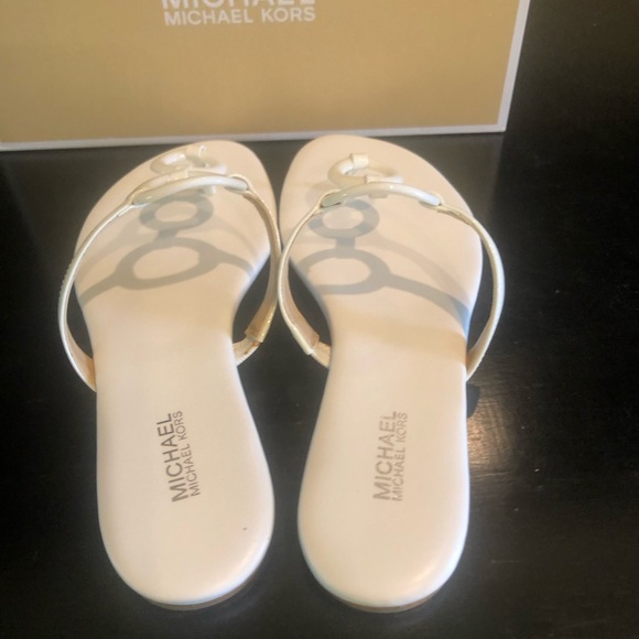 MICHAEL KORS NWT SANDALS LEATHER WHITE 7.5 - Picture 3 of 7